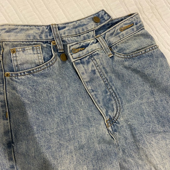 ✨SOLD✨Asymmetric jeans - Picture 8 of 8